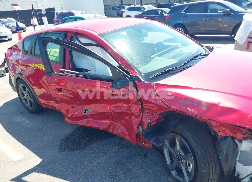 Photo 6 of 2025 Kia K4 LXS (VIN 3KPFT4DE4SE105701)