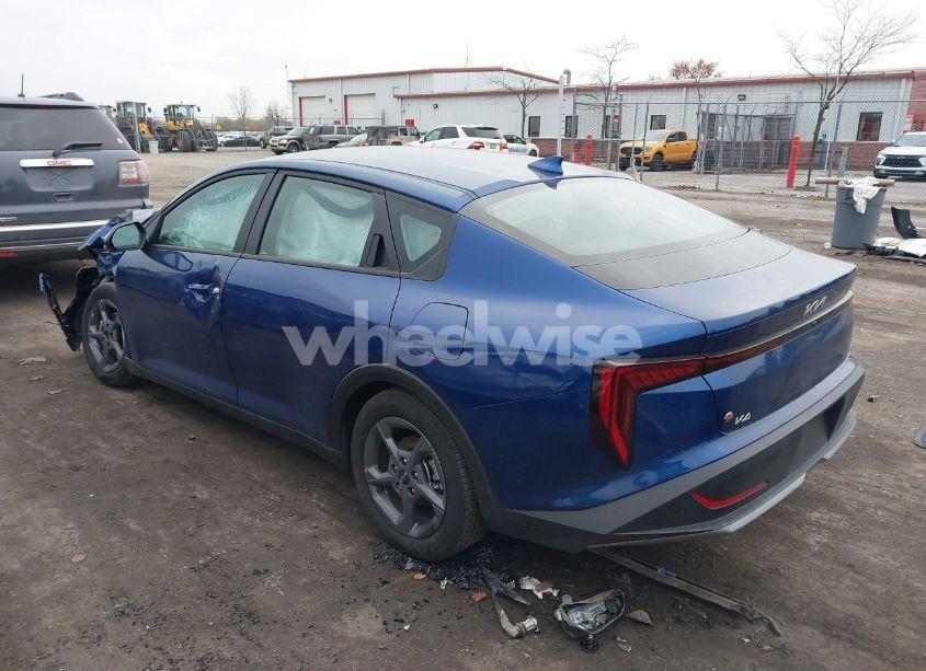 Photo 3 of 2025 Kia K4 LXS (VIN 3KPFT4DE5SE009253)