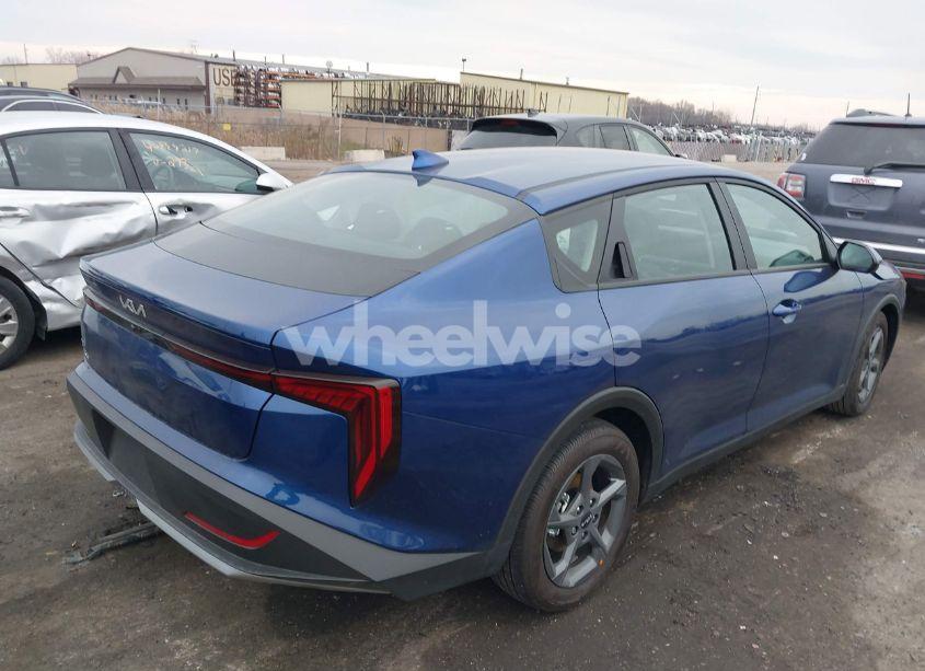 Photo 4 of 2025 Kia K4 LXS (VIN 3KPFT4DE5SE009253)