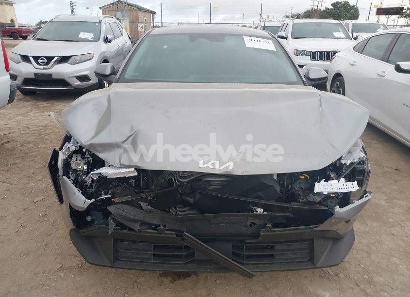 Photo 12 of 2025 Kia K4 LXS (VIN 3KPFT4DE5SE013044)