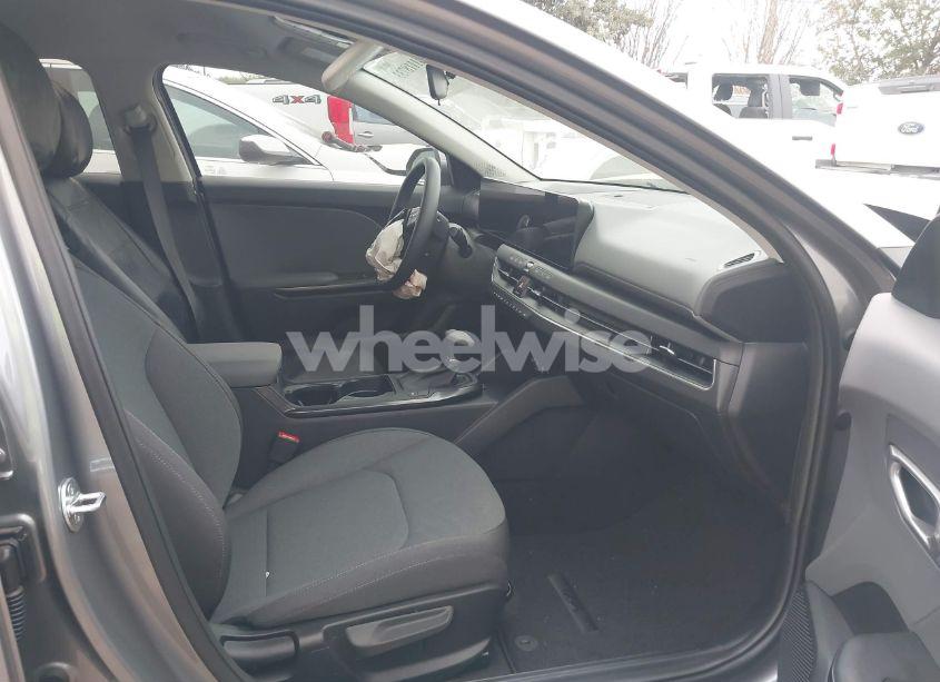 Photo 5 of 2025 Kia K4 LXS (VIN 3KPFT4DE5SE013044)