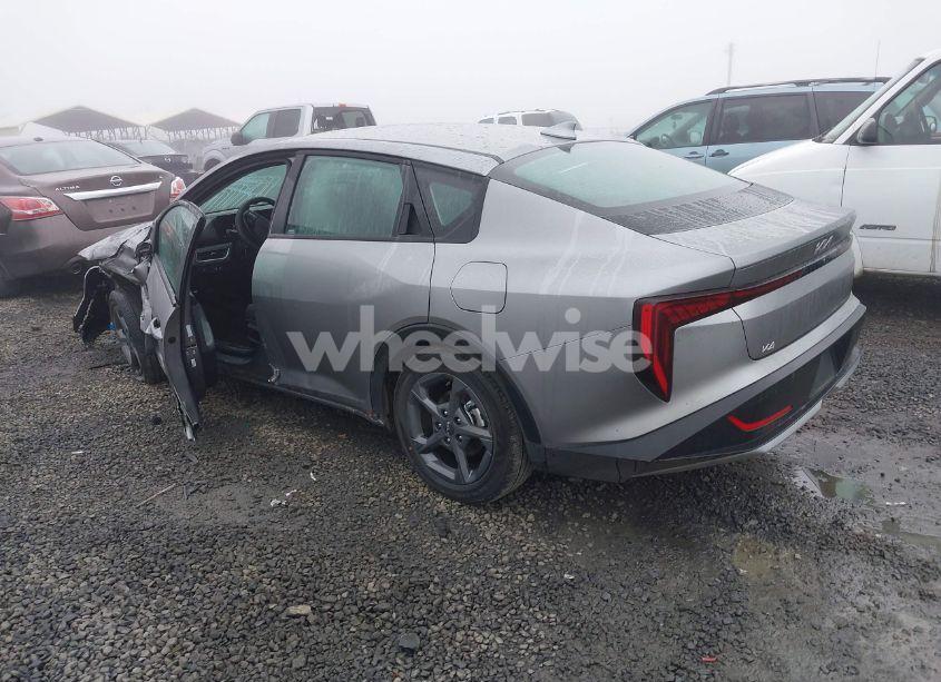 Photo 3 of 2025 Kia K4 LXS (VIN 3KPFT4DE6SE030497)