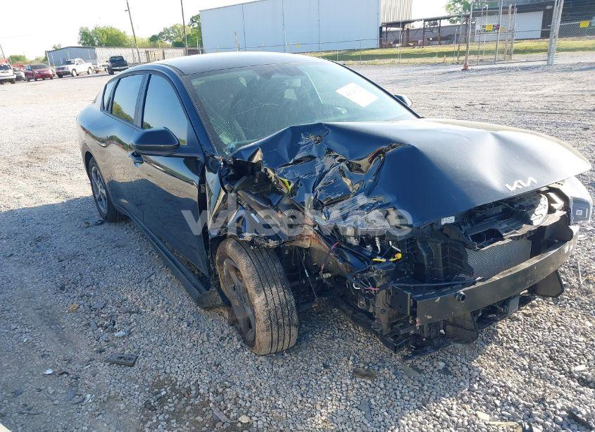 2025 Kia K4 LXS (VIN 3KPFT4DE6SE038213) main photo