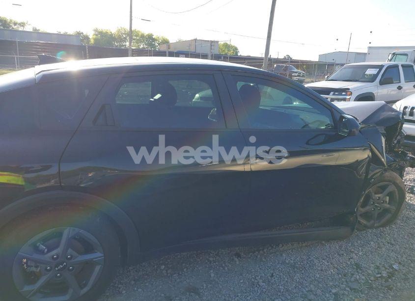 Photo 14 of 2025 Kia K4 LXS (VIN 3KPFT4DE6SE038213)