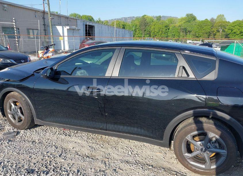 Photo 15 of 2025 Kia K4 LXS (VIN 3KPFT4DE6SE038213)