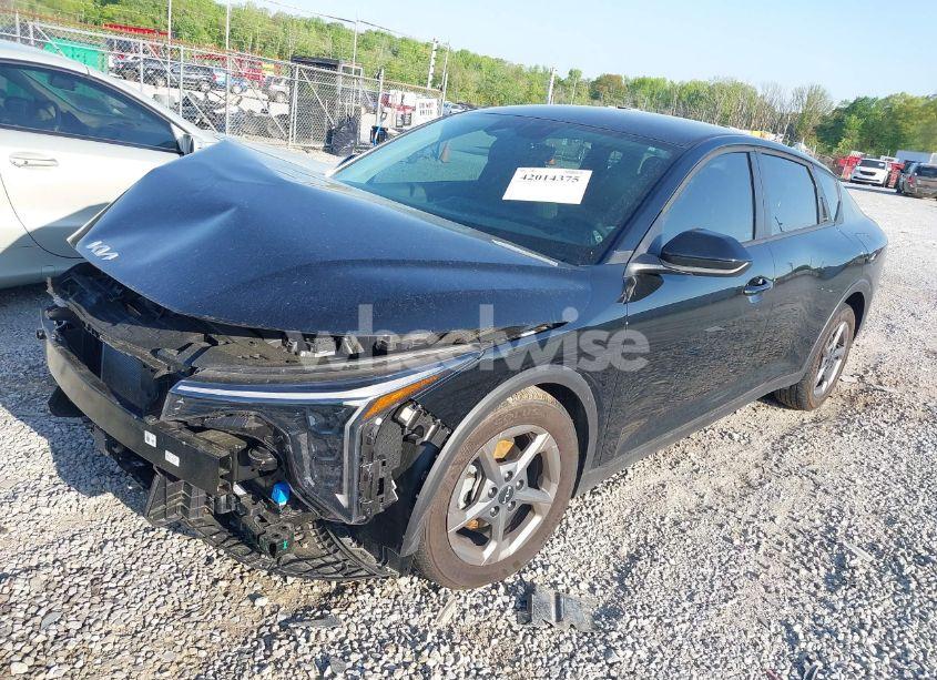 Photo 2 of 2025 Kia K4 LXS (VIN 3KPFT4DE6SE038213)