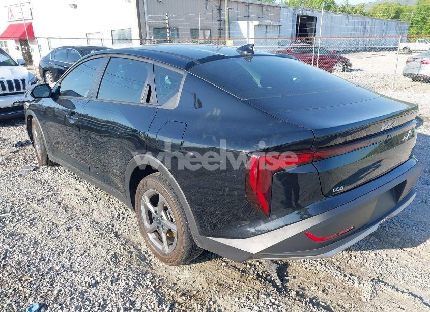 Photo 3 of 2025 Kia K4 LXS (VIN 3KPFT4DE6SE038213)