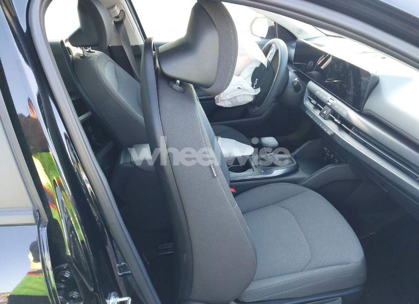 Photo 5 of 2025 Kia K4 LXS (VIN 3KPFT4DE6SE038213)