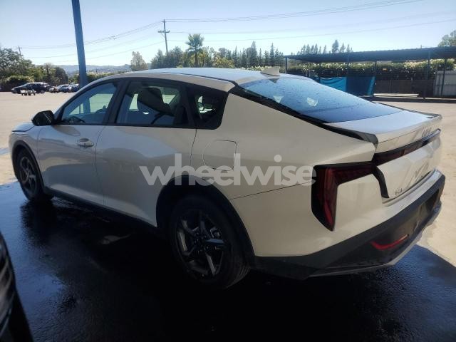 Photo 3 of 2025 KIA K4 LX (VIN 3KPFT4DE6SE056887)