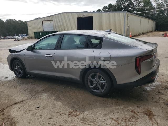 2025 KIA K4 LX (VIN 3KPFT4DE6SE107076) main photo