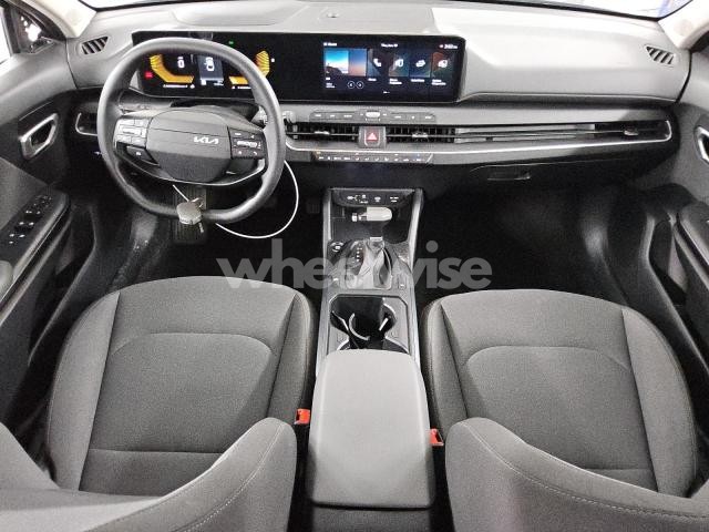 Photo 11 of 2025 KIA K4 LX (VIN 3KPFT4DE7SE049883)