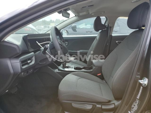 Photo 4 of 2025 KIA K4 LX (VIN 3KPFT4DE8SE072296)