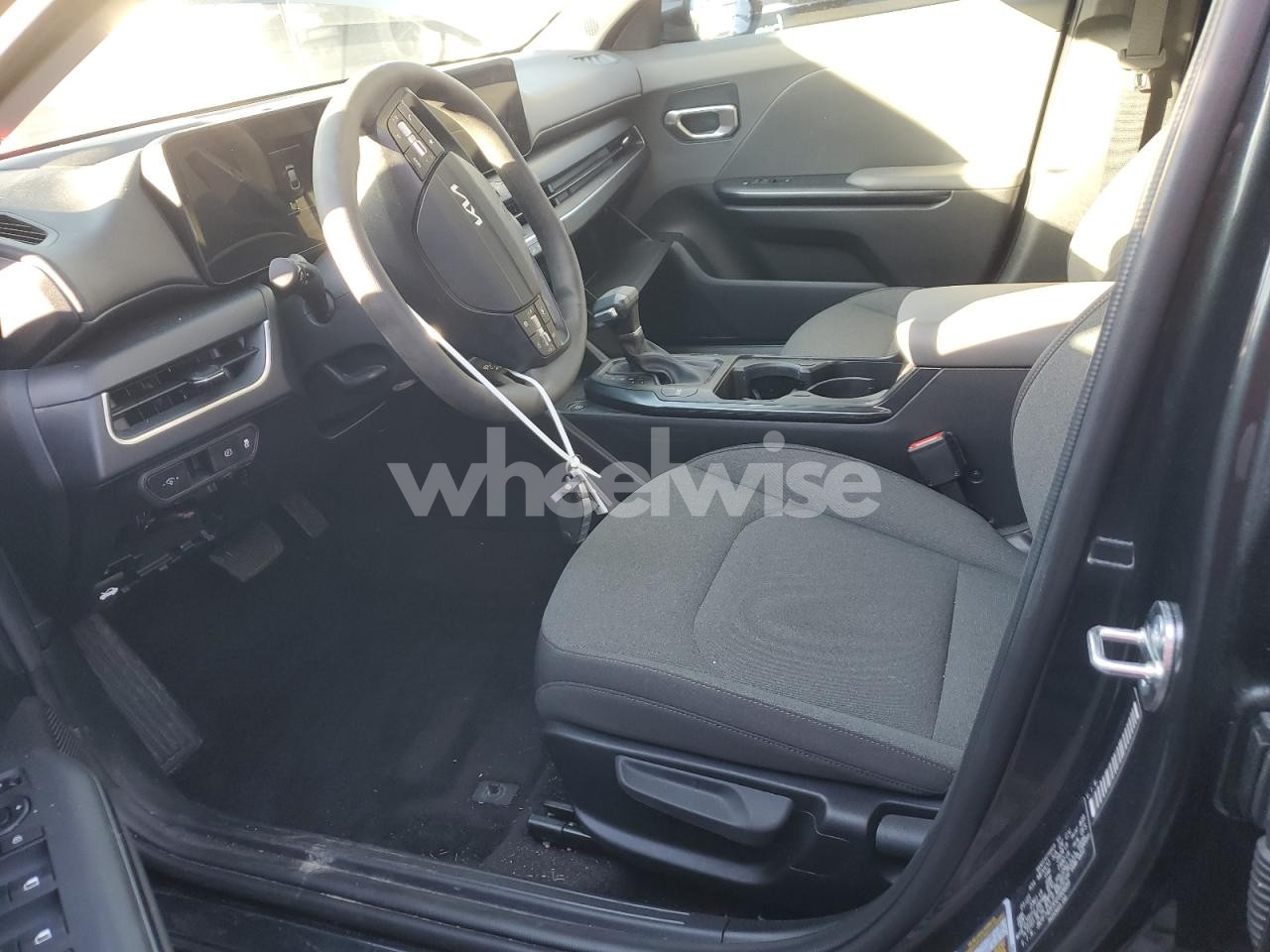 Photo 7 of 2025 KIA K4 LX (VIN 3KPFT4DE8SE088689)