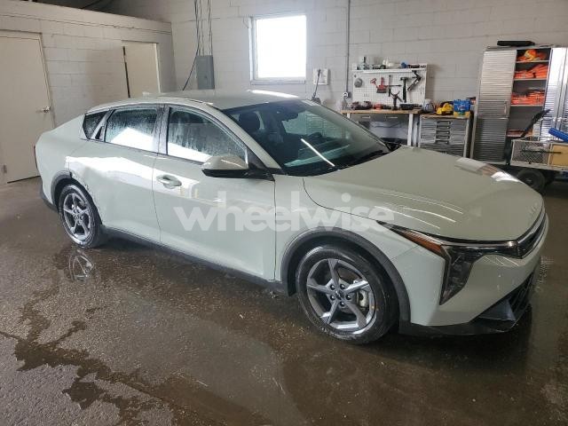 Photo 2 of 2025 KIA K4 LX (VIN 3KPFT4DE8SE094668)