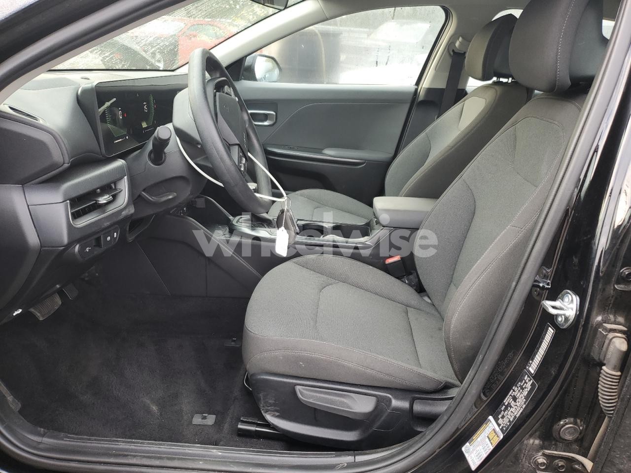 Photo 7 of 2025 KIA K4 LX (VIN 3KPFT4DE8SE113574)