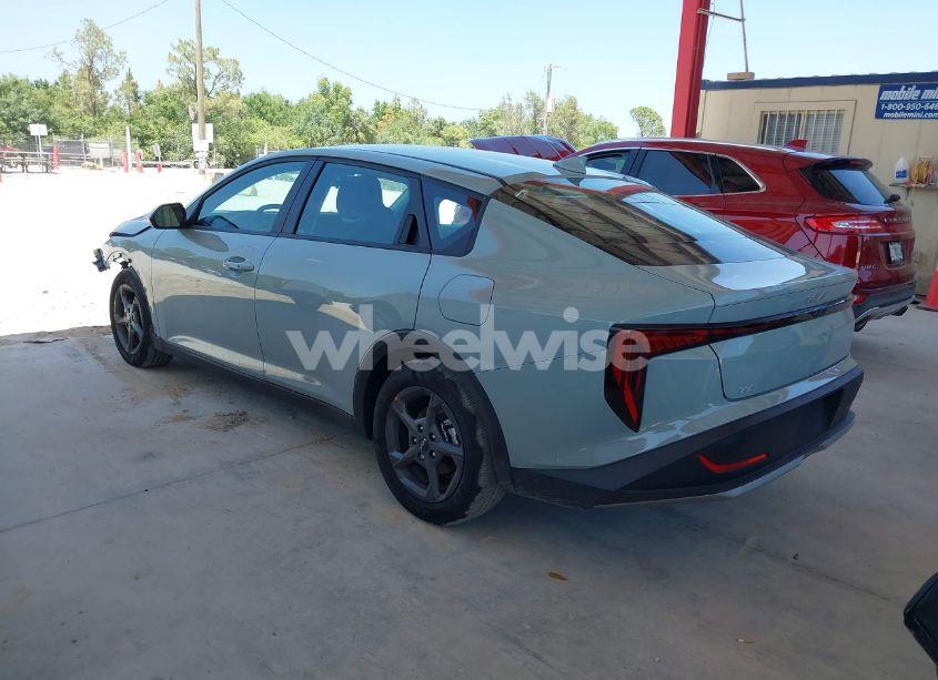 Photo 3 of 2025 Kia K4 LXS (VIN 3KPFT4DE8SE114725)