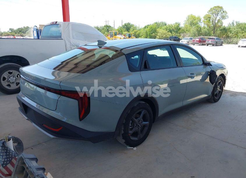 Photo 4 of 2025 Kia K4 LXS (VIN 3KPFT4DE8SE114725)