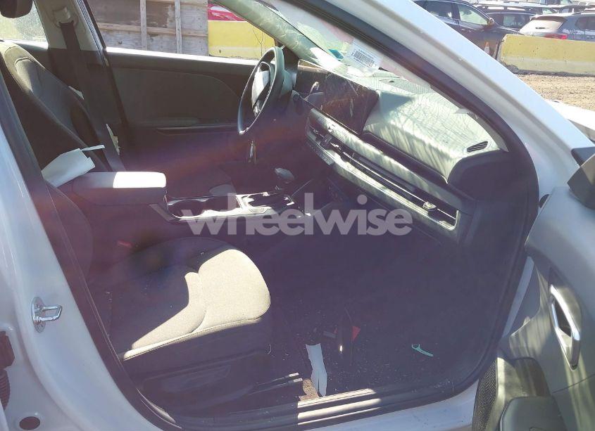 Photo 5 of 2025 Kia K4 LX (VIN 3KPFT4DE9SE014293)