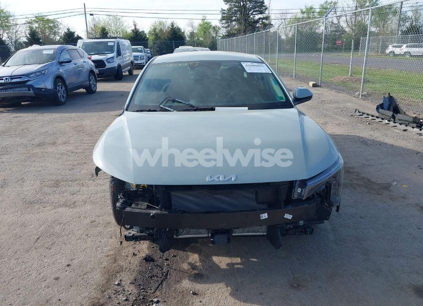 Photo 12 of 2025 Kia K4 LXS (VIN 3KPFT4DE9SE042546)