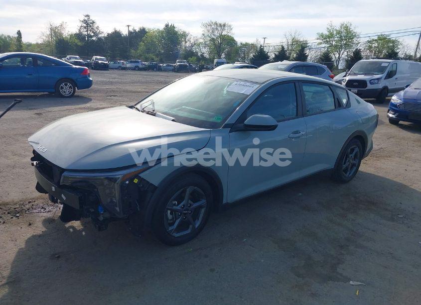 Photo 2 of 2025 Kia K4 LXS (VIN 3KPFT4DE9SE042546)