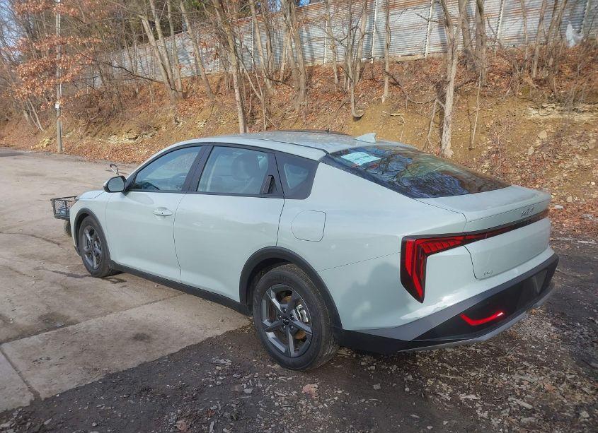 Photo 3 of 2025 Kia K4 LXS (VIN 3KPFT4DEXSE005098)