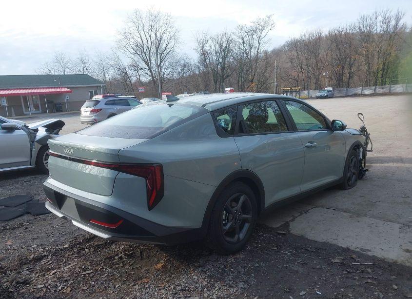 Photo 4 of 2025 Kia K4 LXS (VIN 3KPFT4DEXSE005098)