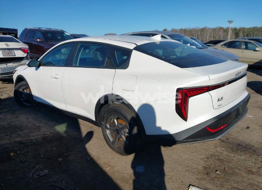 Photo 3 of 2025 Kia K4 LXS (VIN 3KPFT4DEXSE005764)