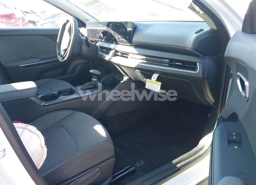 Photo 5 of 2025 Kia K4 LXS (VIN 3KPFT4DEXSE005764)