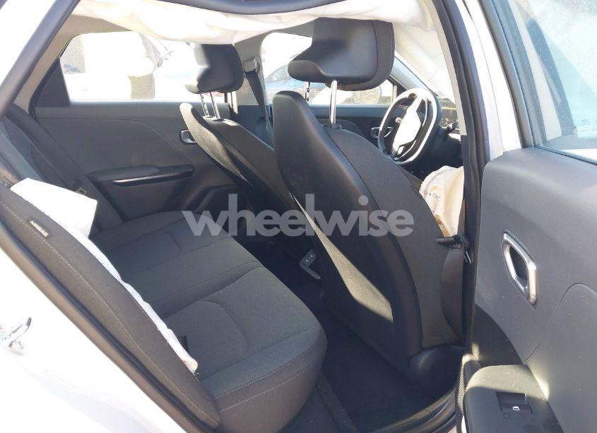 Photo 8 of 2025 Kia K4 LXS (VIN 3KPFT4DEXSE005764)