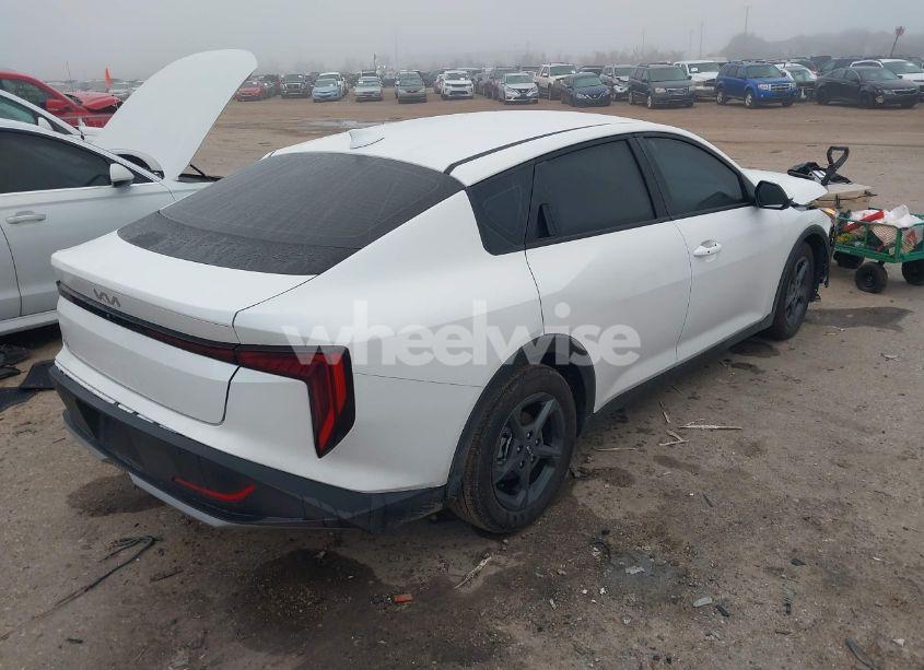 Photo 4 of 2025 Kia K4 LXS (VIN 3KPFT4DEXSE031622)