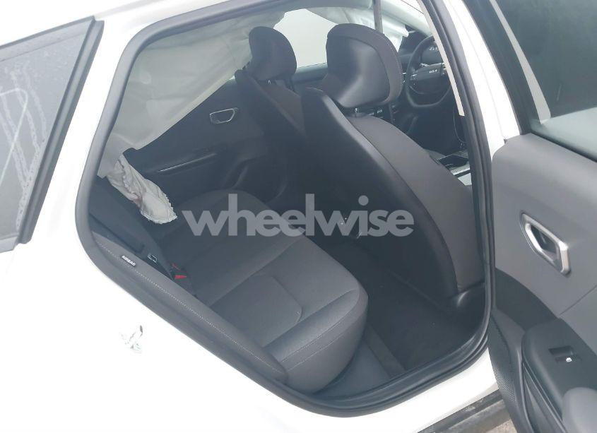 Photo 8 of 2025 Kia K4 LXS (VIN 3KPFT4DEXSE031622)