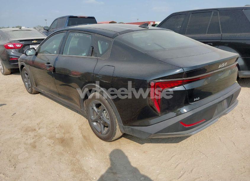 Photo 3 of 2025 Kia K4 LXS (VIN 3KPFT4DEXSE036951)