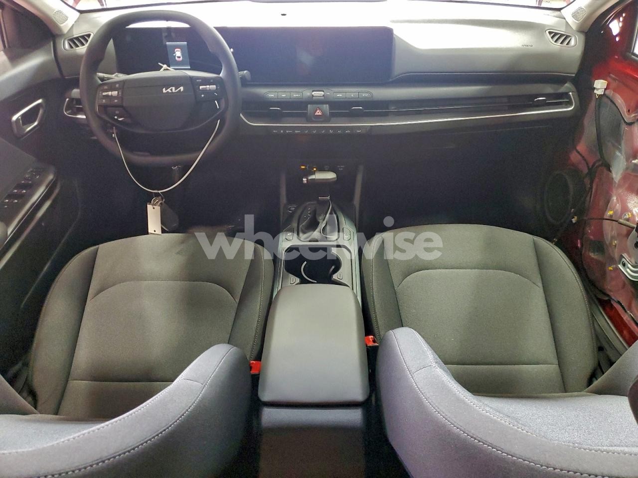 Photo 8 of 2025 KIA K4 LX (VIN 3KPFT4DEXSE075698)