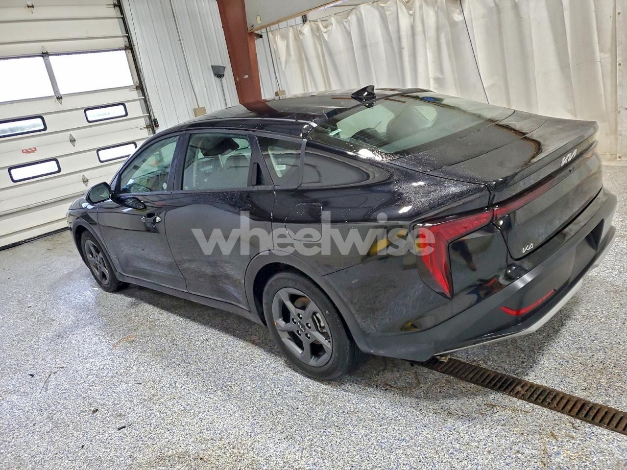 Photo 2 of 2025 KIA K4 LX (VIN 3KPFT4DEXSE107243)