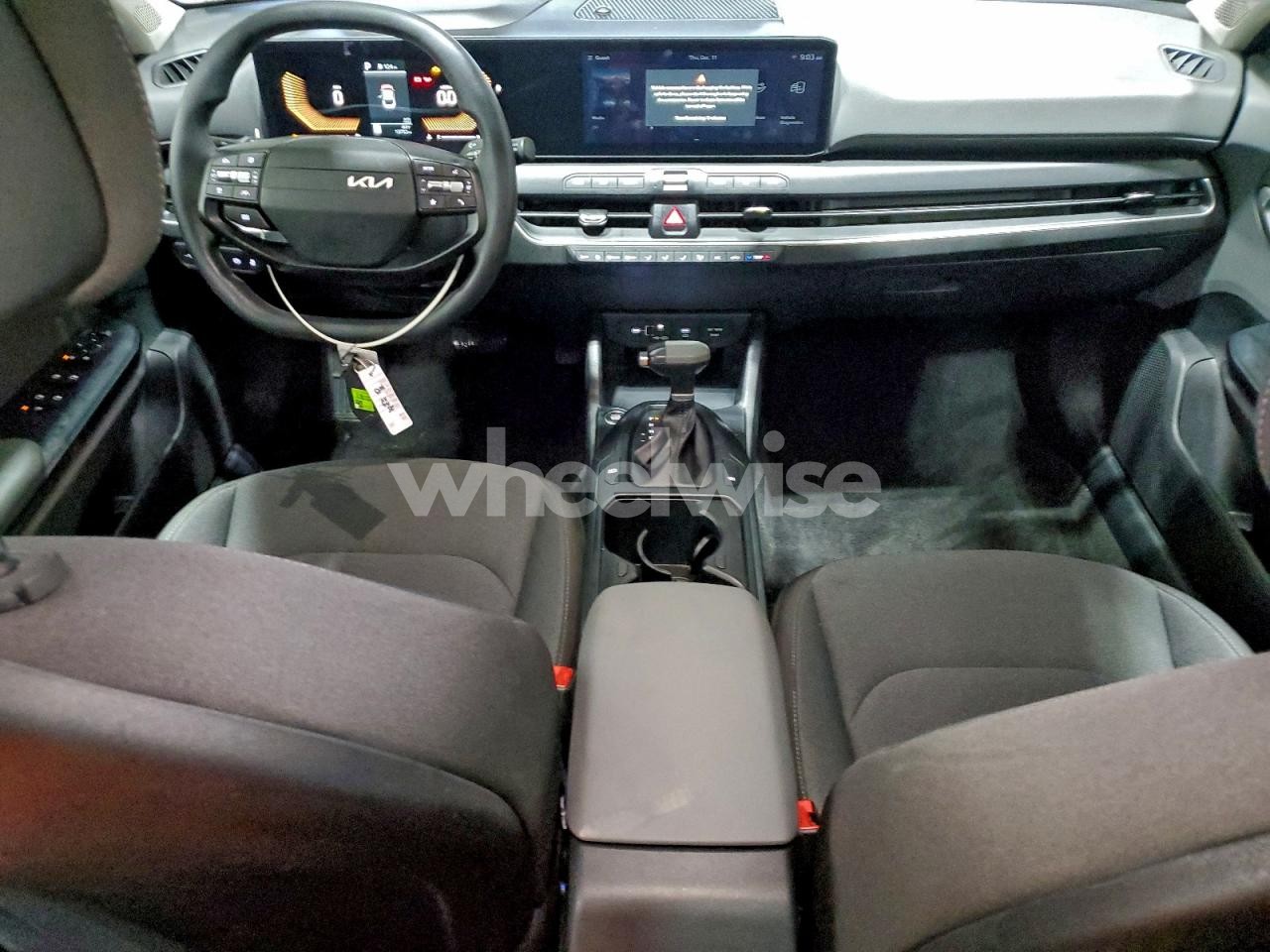 Photo 8 of 2025 KIA K4 LX (VIN 3KPFT4DEXSE107243)