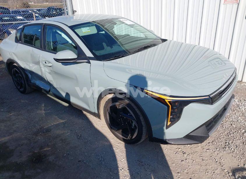 2025 Kia K4 EX (VIN 3KPFU4DE0SE038544) main photo