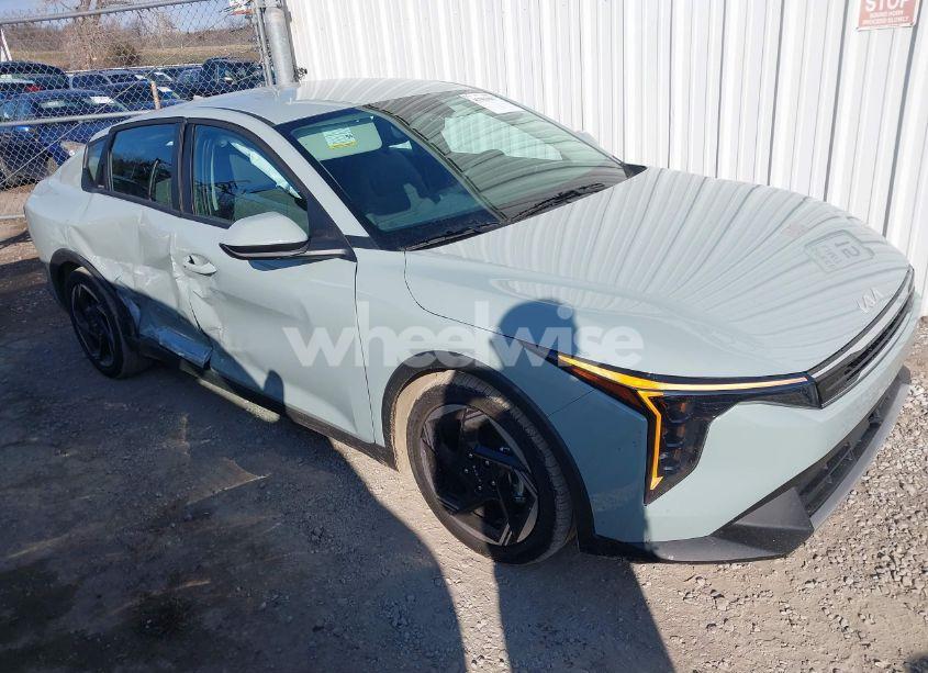 Photo 13 of 2025 Kia K4 EX (VIN 3KPFU4DE0SE038544)