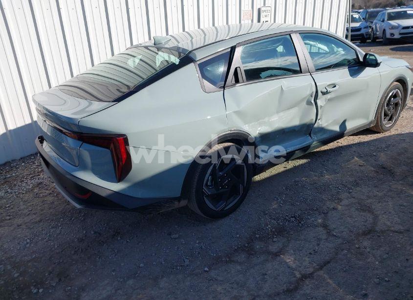 Photo 4 of 2025 Kia K4 EX (VIN 3KPFU4DE0SE038544)