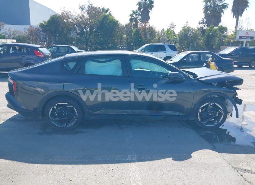 Photo 12 of 2025 Kia K4 EX (VIN 3KPFU4DE0SE110374)