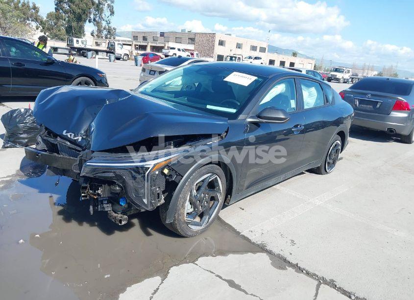 Photo 2 of 2025 Kia K4 EX (VIN 3KPFU4DE0SE110374)