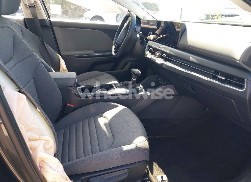 Photo 5 of 2025 Kia K4 EX (VIN 3KPFU4DE0SE110374)