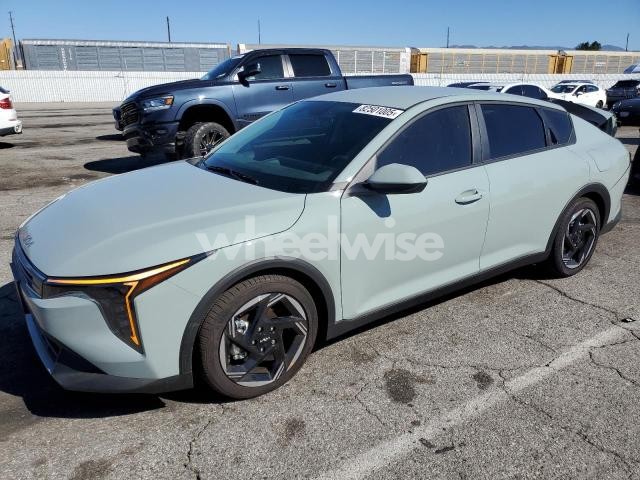 Photo 2 of 2025 KIA K4 EX (VIN 3KPFU4DE0SE125506)