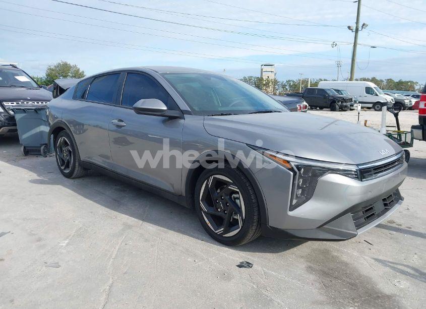 2025 Kia K4 EX (VIN 3KPFU4DE1SE016424) main photo