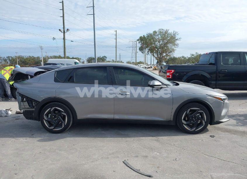 Photo 13 of 2025 Kia K4 EX (VIN 3KPFU4DE1SE016424)