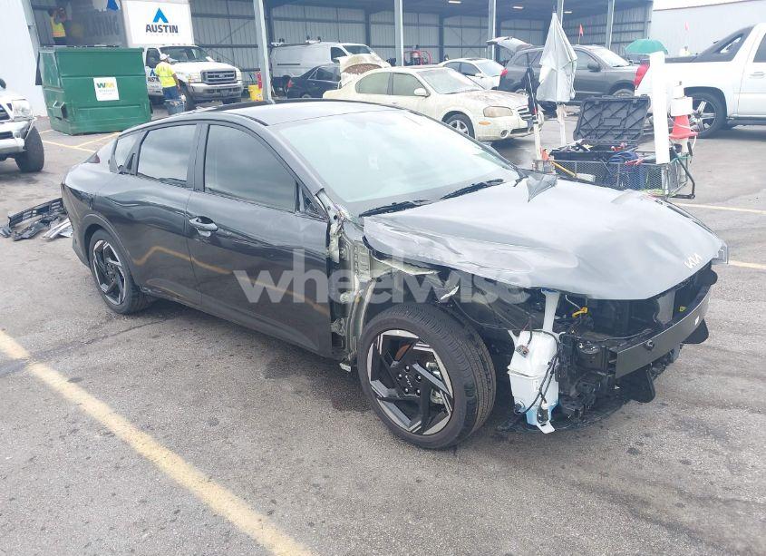 2025 Kia K4 EX (VIN 3KPFU4DE2SE003245) main photo