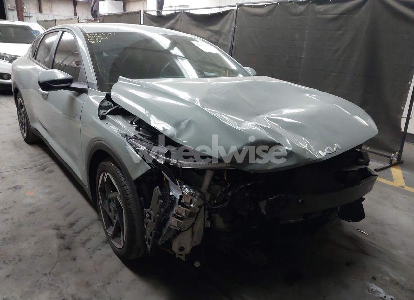 2025 Kia K4 EX (VIN 3KPFU4DE4SE053676) main photo