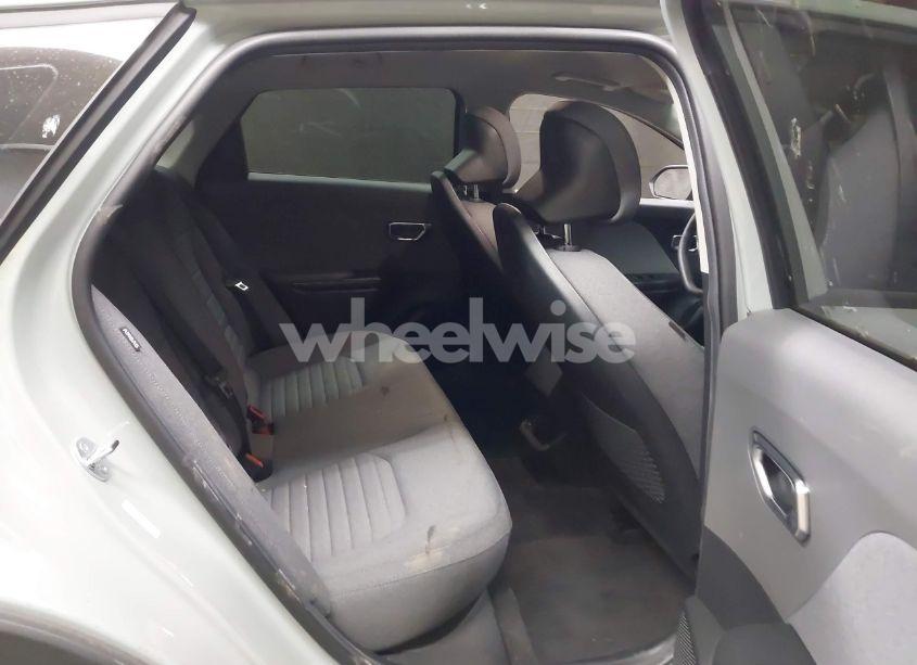 Photo 8 of 2025 Kia K4 EX (VIN 3KPFU4DE4SE053676)