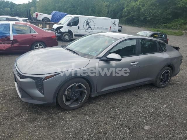 Photo 2 of 2025 KIA K4 EX (VIN 3KPFU4DE5SE005944)