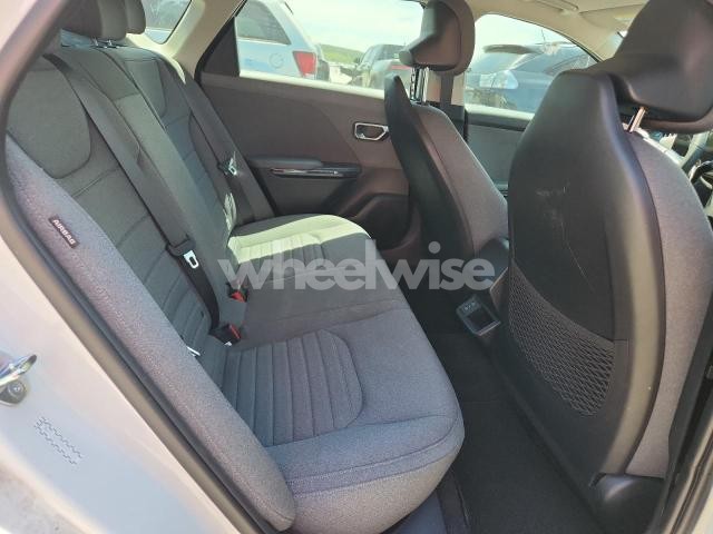 Photo 5 of 2025 KIA K4 EX (VIN 3KPFU4DE5SE006785)