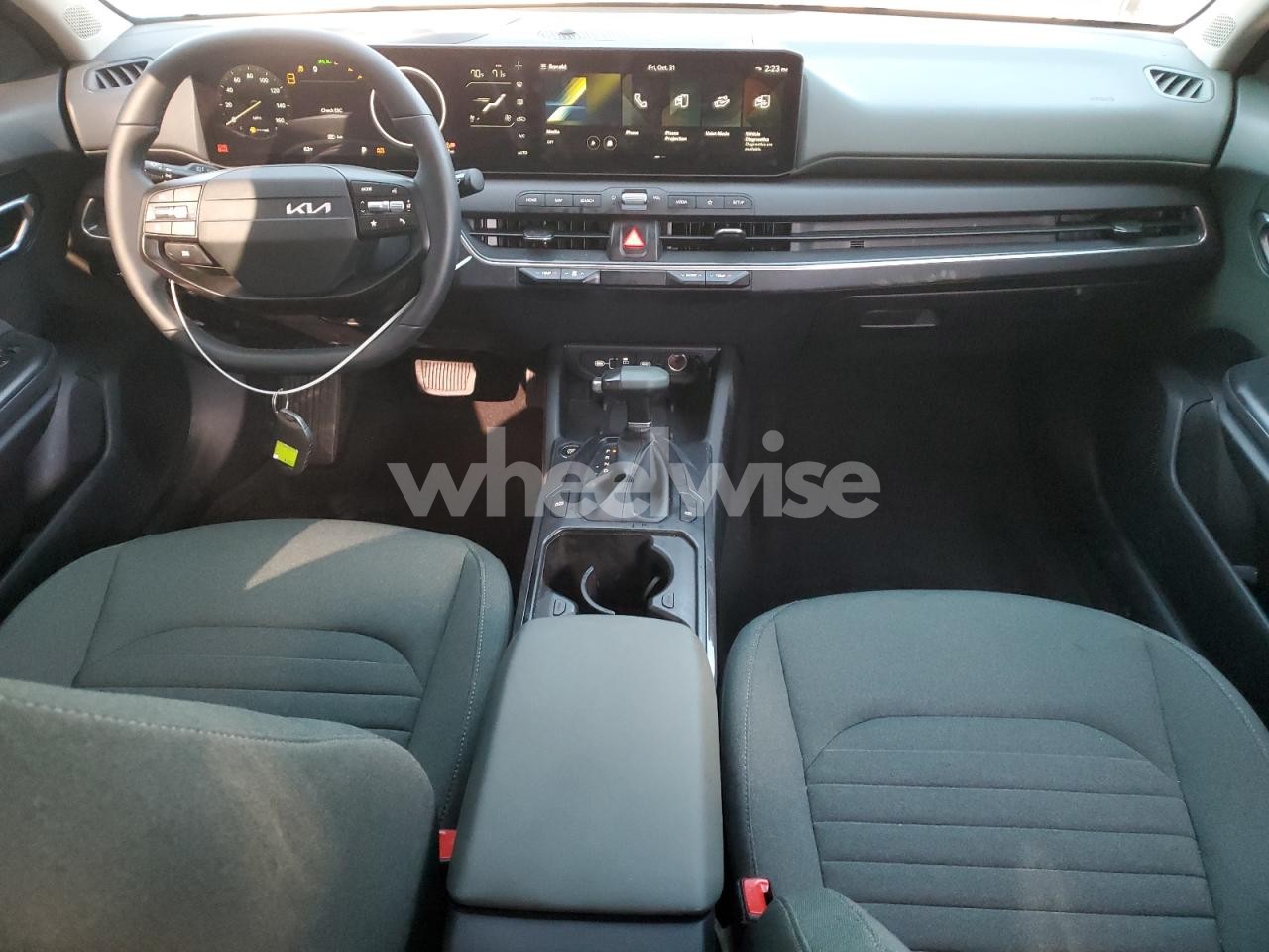 Photo 8 of 2025 KIA K4 EX (VIN 3KPFU4DE8SE138505)